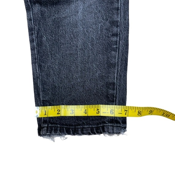 Good American Good Mom Jeans High Waist in Black226 Size 2/26 Distressed - Picture 15 of 16